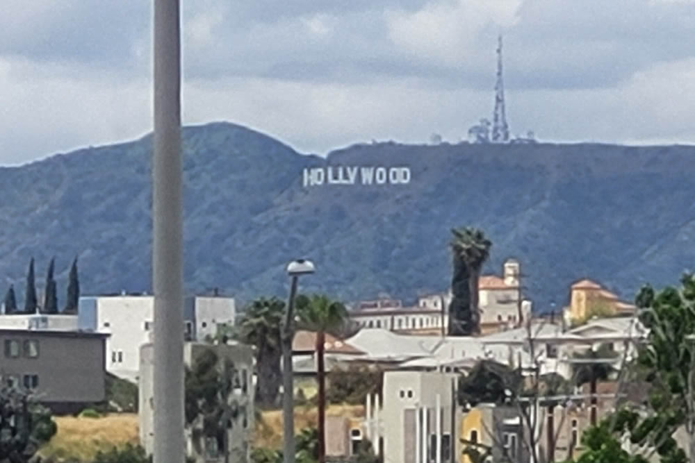 hollywood sign